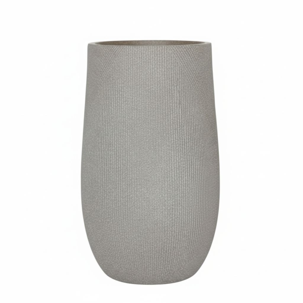 MACETERO TUBULAR CON TEXTURA LINEAS DE FIBRA DE ARCILLA TAUPE 35X35X55CM