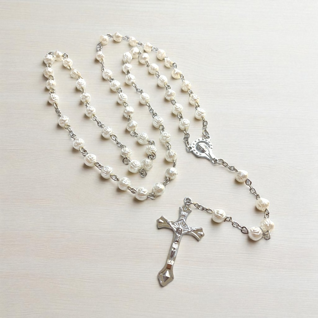 ROSARIO DISEÑO ROSAS DE PERLAS BLANCAS 44-1