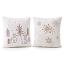 Cojín navideño blanco afelpado con diseño de árboles bordados y copos de nieve. 45x45cm