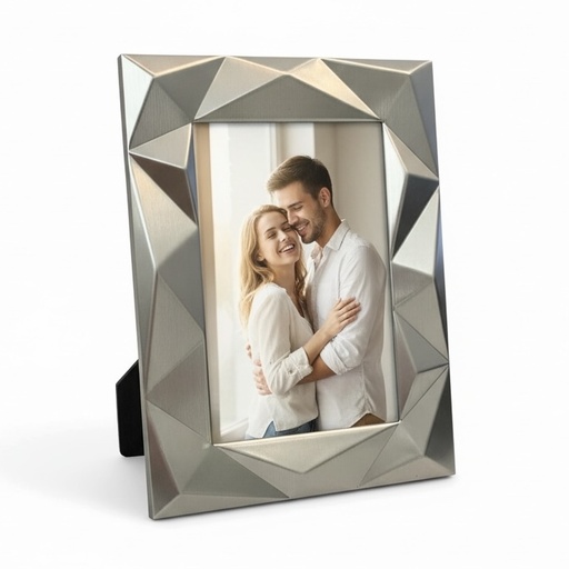 [484-02925] PORTA RETRATO PLATA CROMADO TRIÁNGULOS 4X6 14.8X18.8X1.8CM