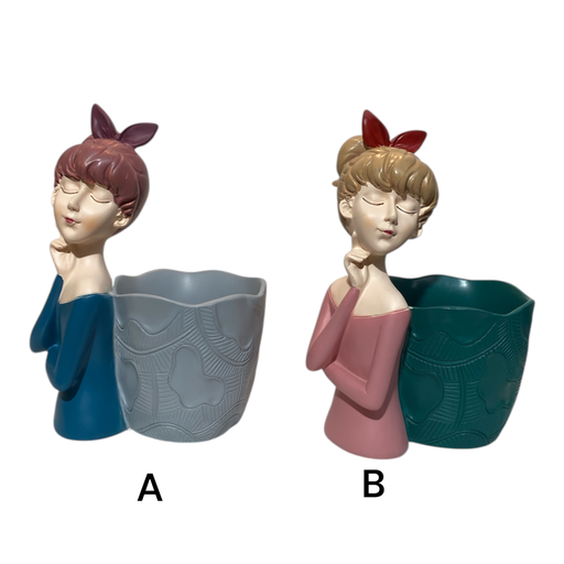 [7861211077594] DAMA CON MACETA ESTILO COQUET. POLIRESINA. 11X8X16CM