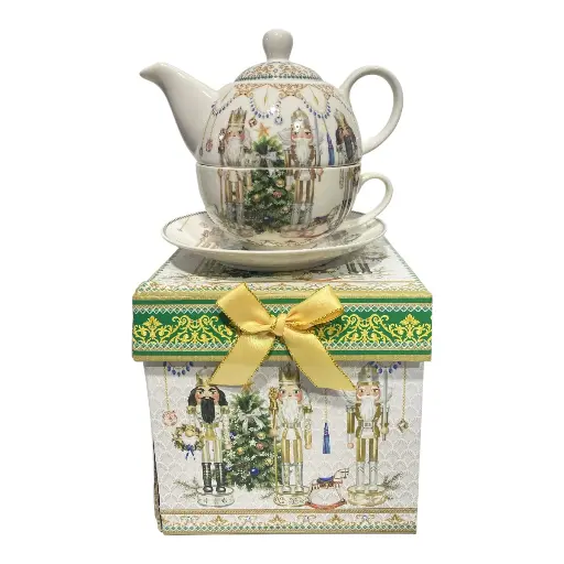 [8679813521297] TETERA CON TAZA Y PLATO CASCANUEZ SETX3PZS. PORCELANA15X15CM