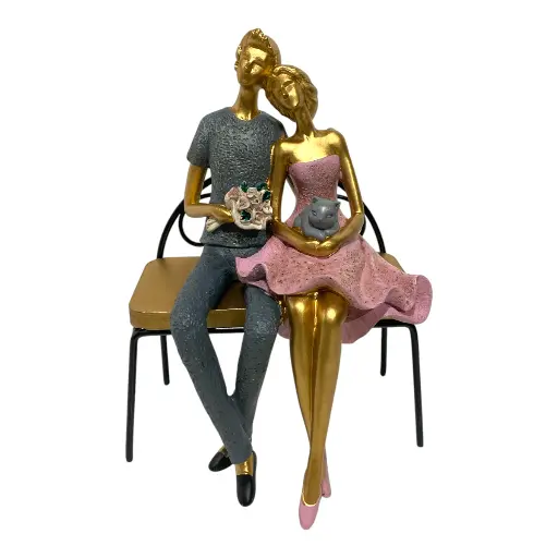 [23796] PAREJA EN SILLON METAL/MADERA DE POLIRESINA 14X14X21CM 3COLORES C/U.