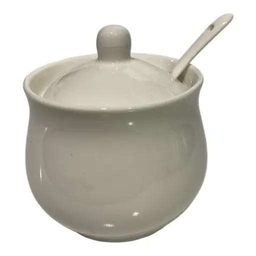 [2025057504668] AZUCARERA DE PORCELANA BLANCA CON TAPA Y CUCHARA 9X9CM